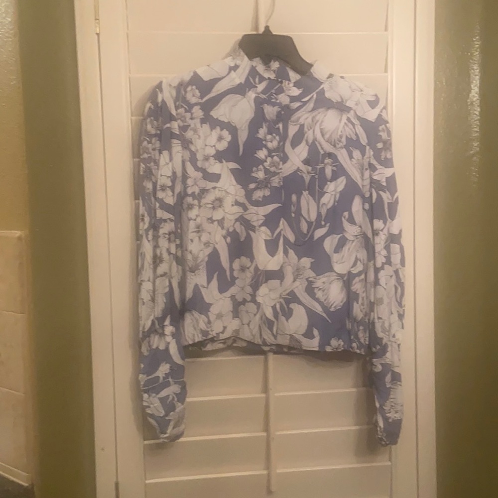 Beautiful flower print handmade blouse.